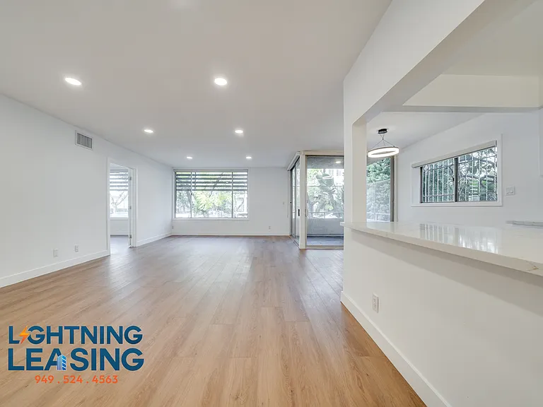 408 N Palm Dr #101 — Photo 25