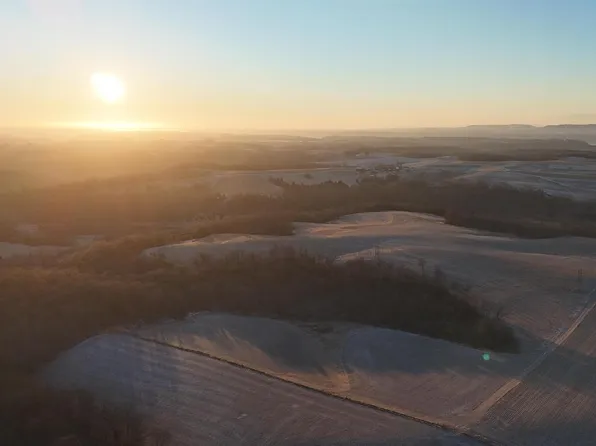 5811 Chaffie Hollow Road, Cassville, WI 53806