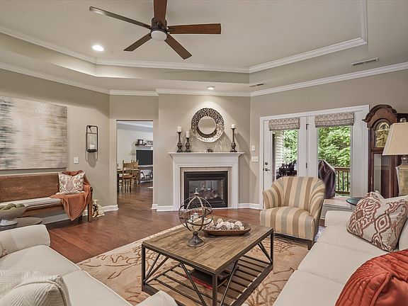 4th image of 151 Coyatee Cir
