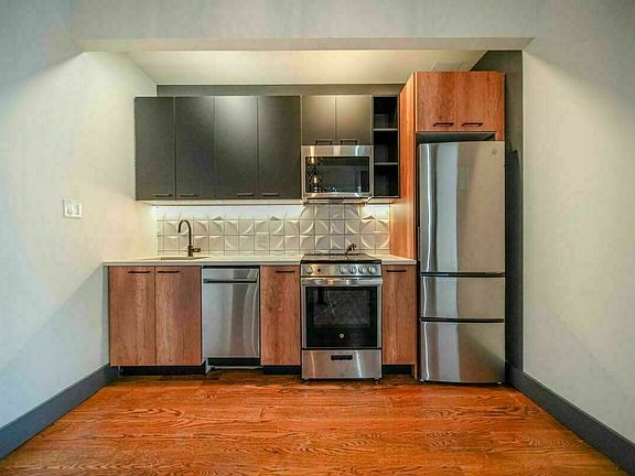 2nd image of 872 Willoughby Ave #1