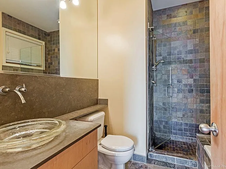 1006 N Wood St #2 — Photo 8