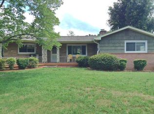 131 Julian Dr, Seneca, SC 29678