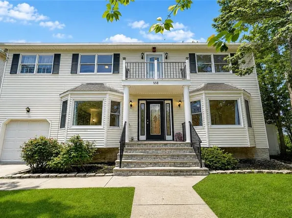 558 Main St, Staten Island, NY 10307