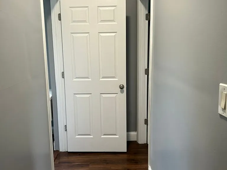 925 Xenia Ave — Photo 17