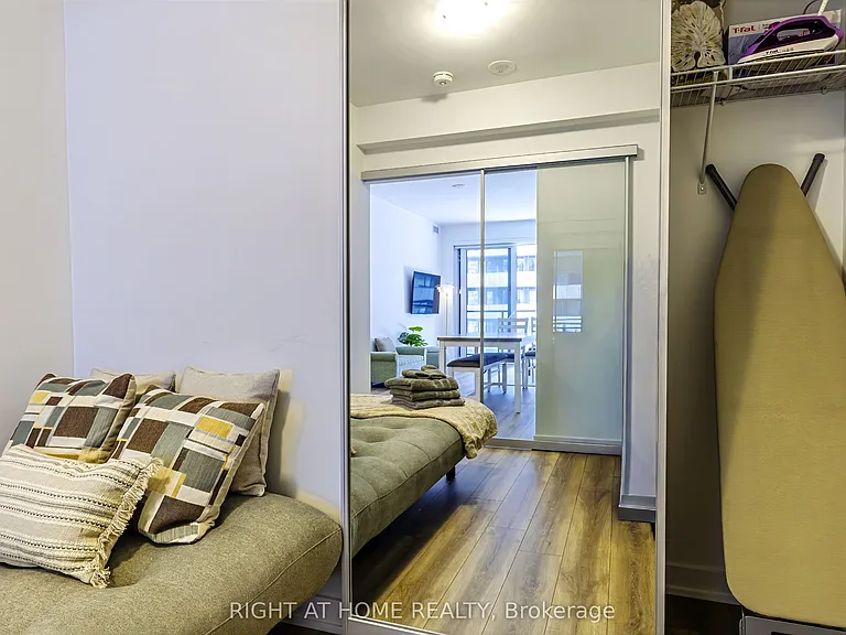634 Church St #1401 — Photo 20