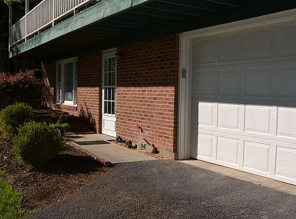 4th image of 125 Mackle Ln