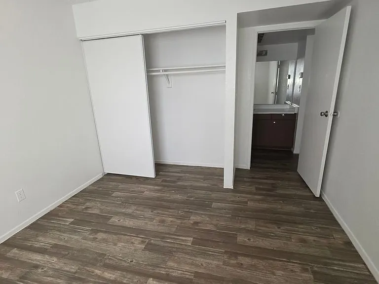 Canyon 35 Apartments — Photo 37