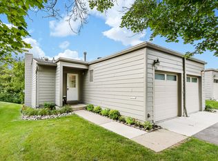 731 Watersedge Dr, Ann Arbor, MI 48105
