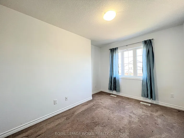 46 Renfrew St — Photo 24