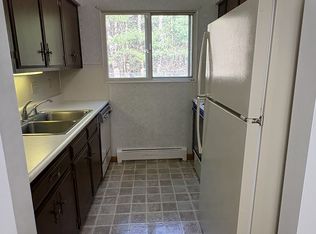 630 Garrison Rd APT B-1, Battle Creek, MI 49017