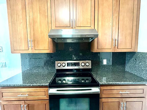 5th image of 48 Garibaldi St Unit 2