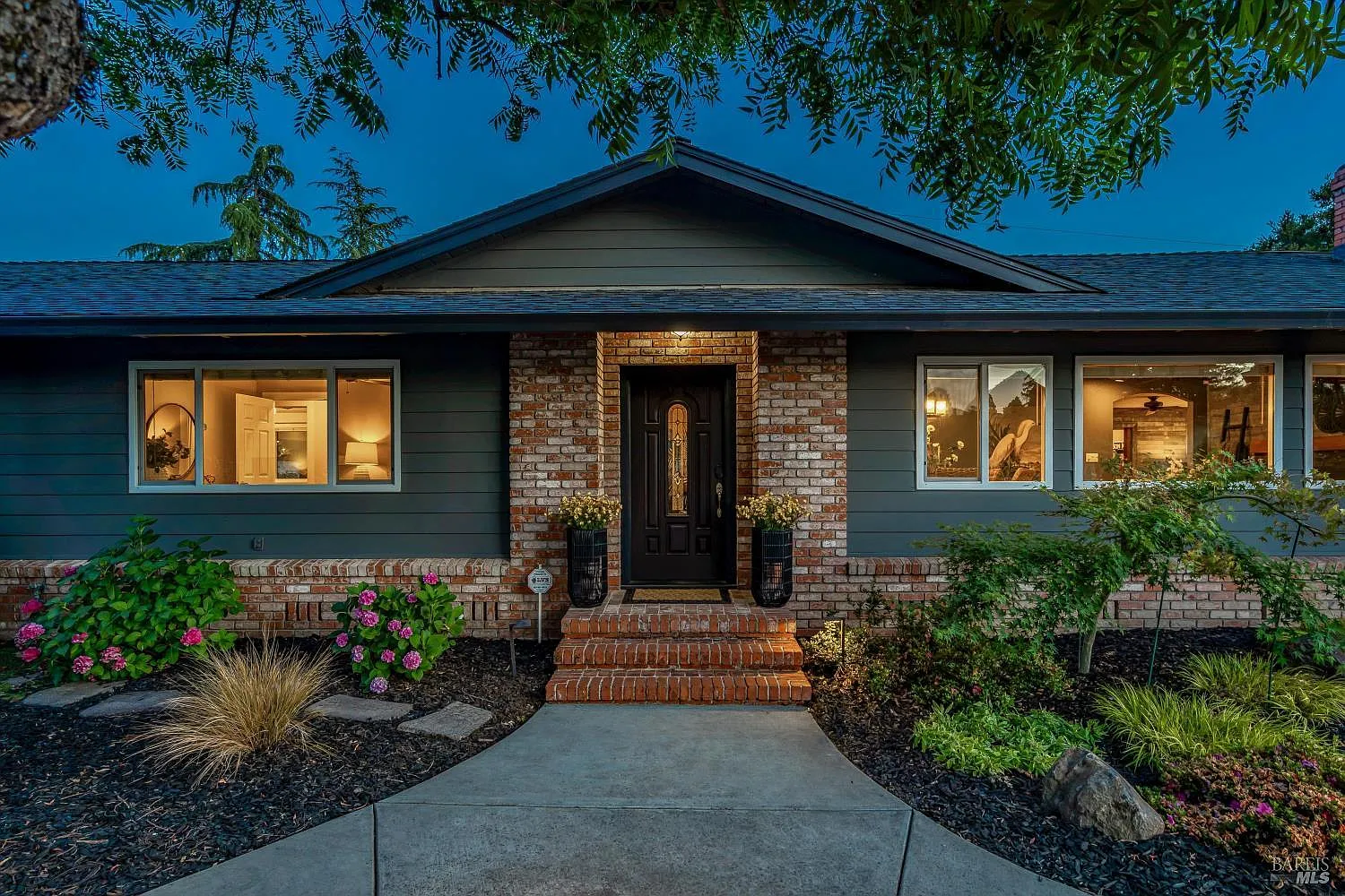 419 Mayfield Drive - Photo 12