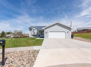 1026 Park Hill Dr, Rapid City, SD 57701