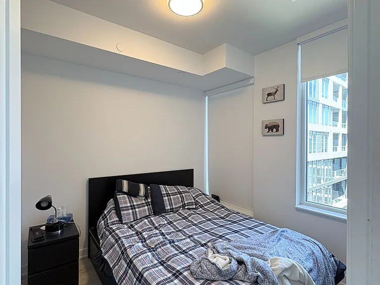 576 Front St W #1002 — Photo 11