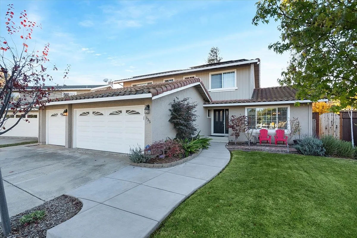 535 Encino Dr photo 1