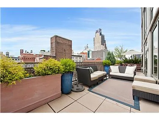 Sold by Douglas Elliman | media 22