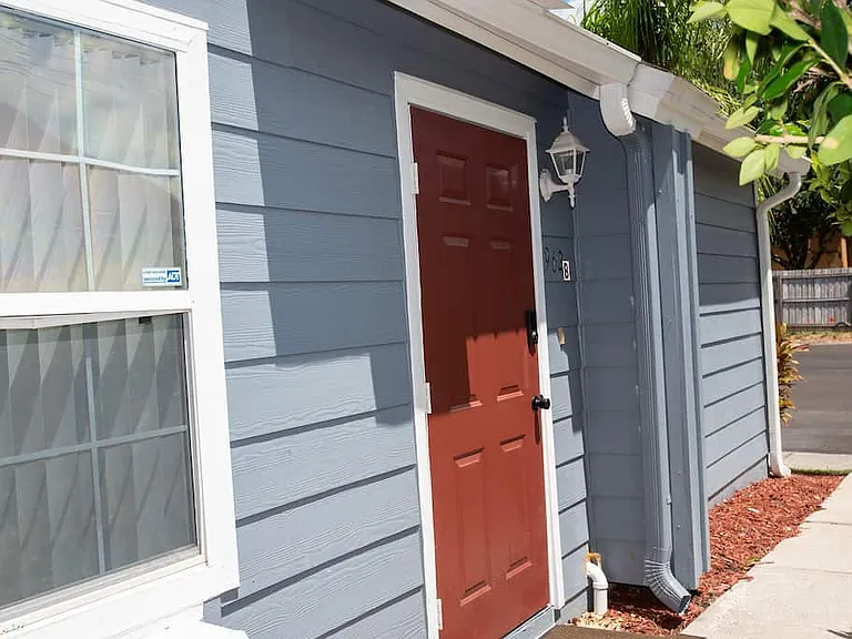 800 Orchid Dr #B — Photo 5