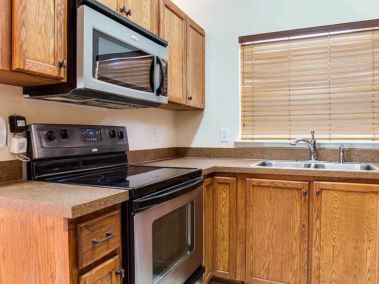 9928 Dean Cove Ln — Photo 10
