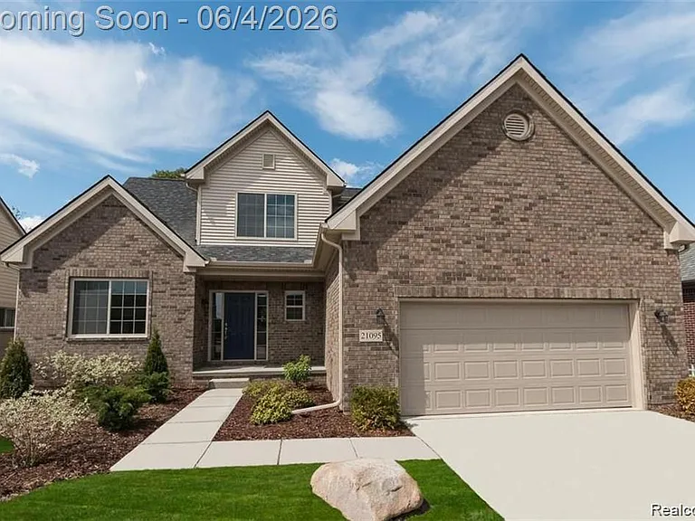 20955 Oak Ridge Dr — Photo 1