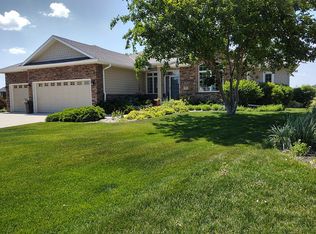 381 Riviera Cir, Dakota Dunes, SD 57049