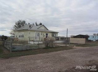 1095 Irvine Rd, Douglas, WY 82633