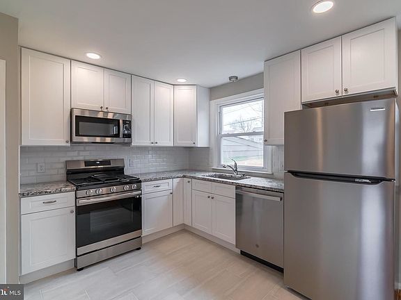 2nd image of 1152 Nash Ave