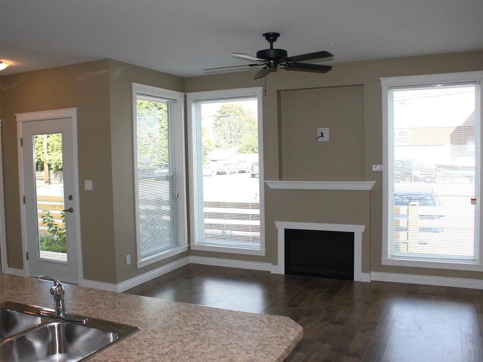 Petersen Place Apartments — Photo 4
