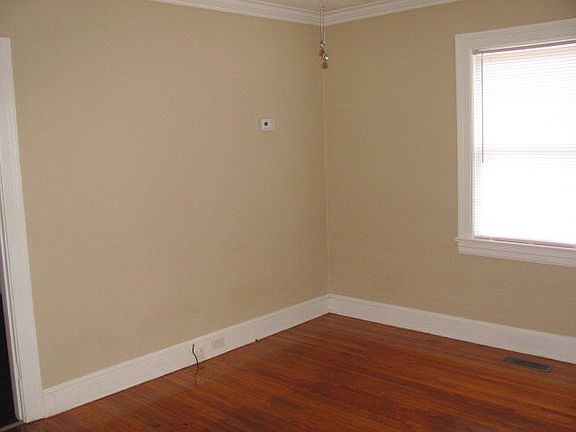 5th image of 1127 Plantation Dr
