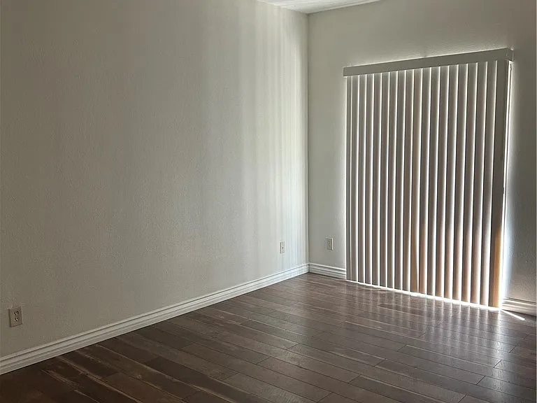 212 Rochester Ave — Photo 6