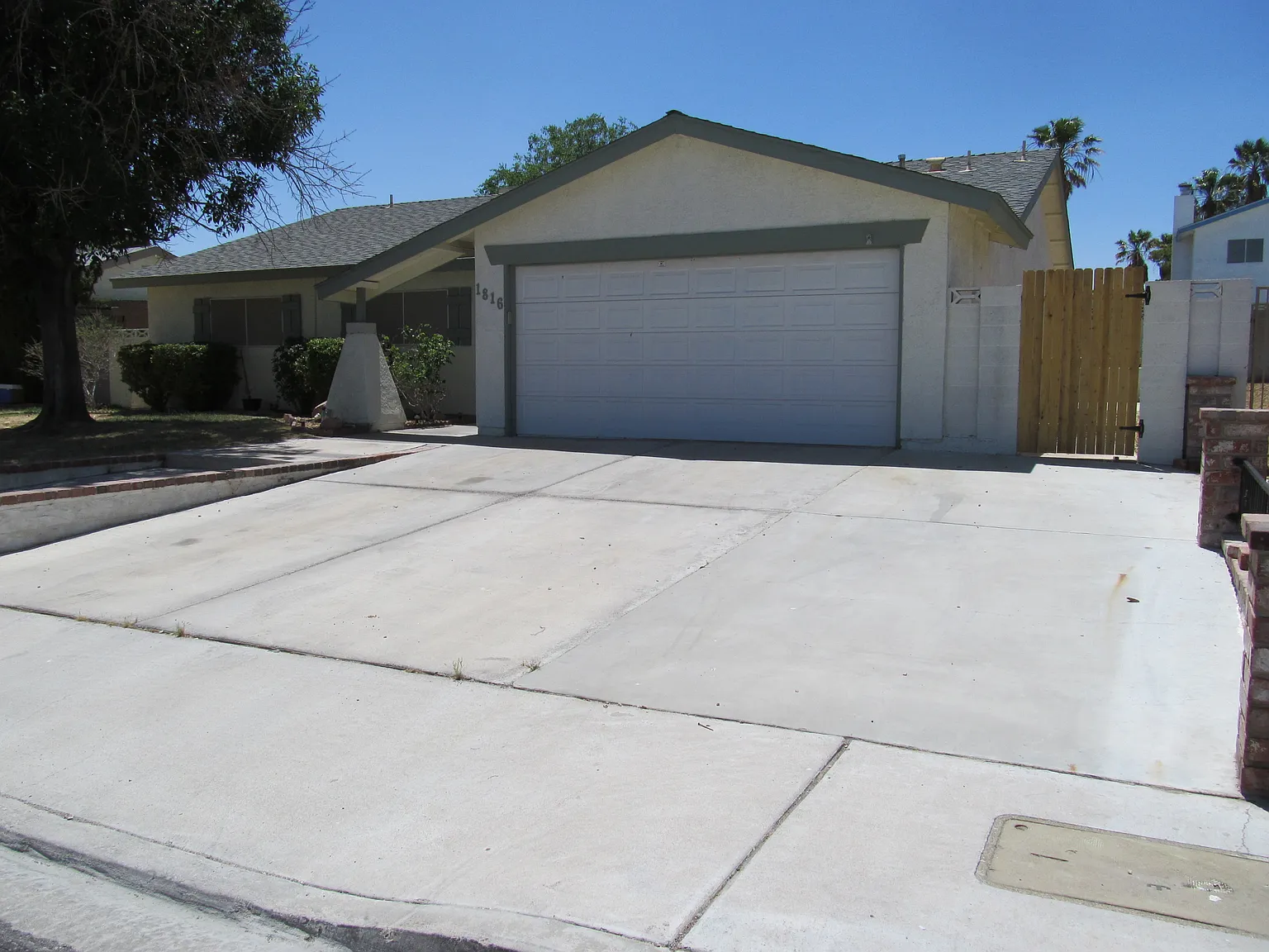 3 bed, 1605 sqft, $1,950 — Photo 2
