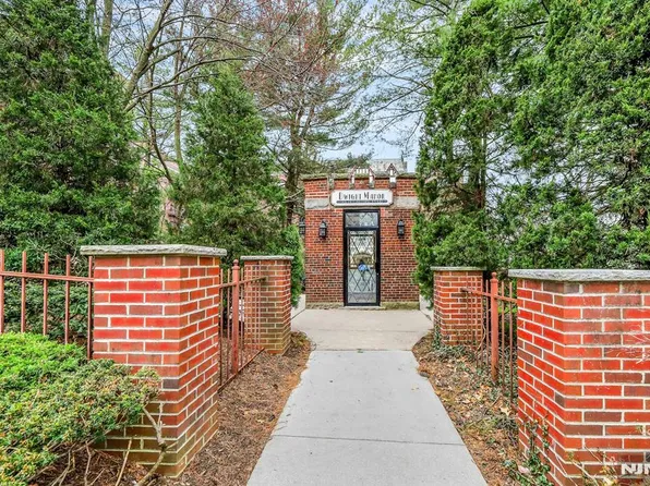 100 Palisade Ave #D45, Englewood, NJ 07631