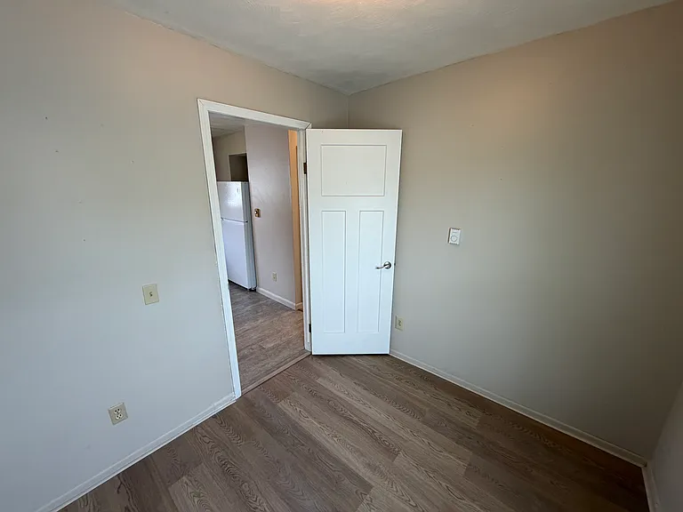 2111 Lincoln Ave — Photo 12