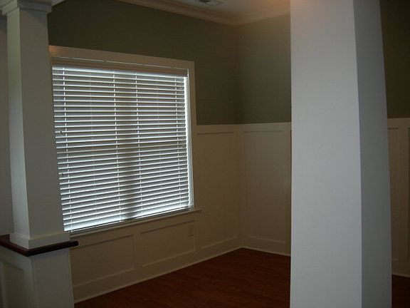3rd image of 107 Shamrock Ct