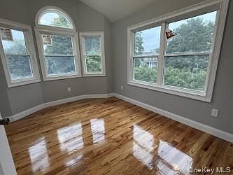 4th image of 214 Forest Rd