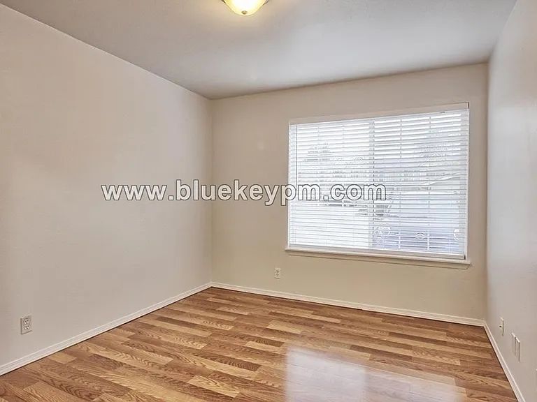 5313 NE 66th Ave #G53 — Photo 12