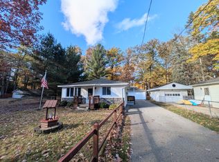 147 Devonshire Dr, Prudenville, MI 48651