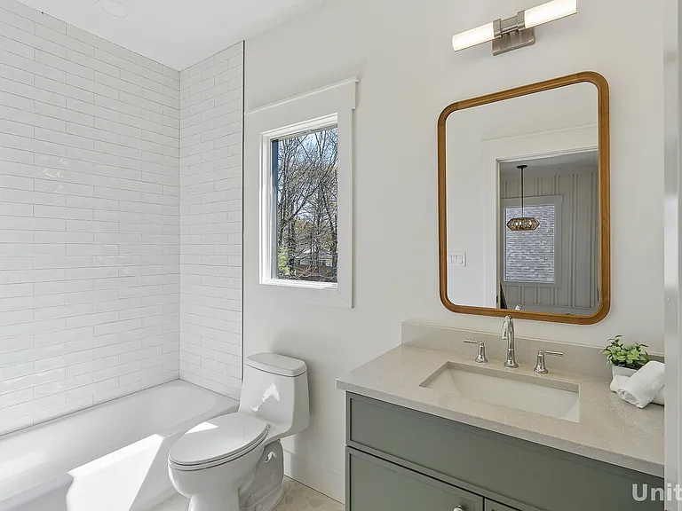 Whitefoord Ave NE — Photo 20