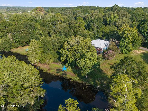 2nd image of 9809 Hidden Lake Rd