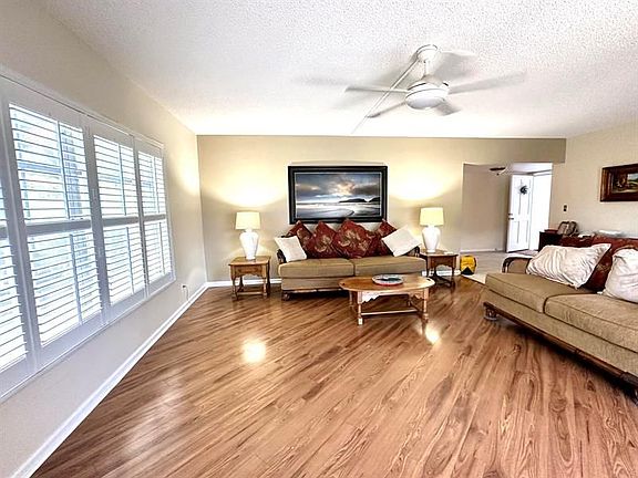 3rd image of 4440 N Ocean Blvd #B