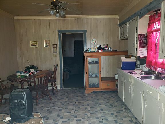 2nd image of 421 W Claiborne St