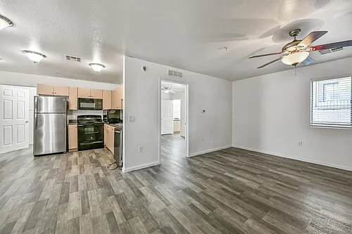 3065 N 67th Ave Photo 1