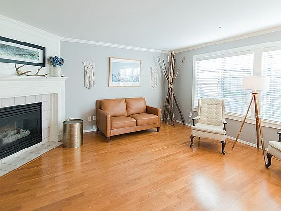 4th image of 1170 Harrington Pl