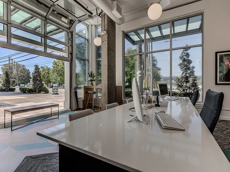 Equinox Apartments — Photo 40
