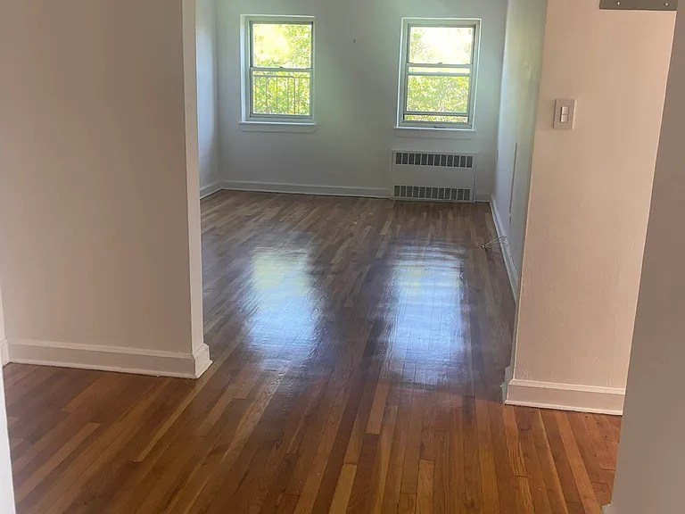 135-09 83rd Ave #6P — Photo 1