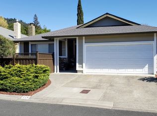316 Vineyard Dr, Healdsburg, CA 95448