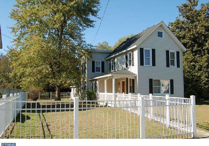 1st image of 211 Weiner Ave