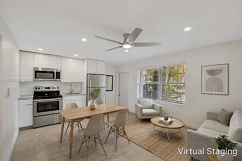 345 Michigan Ave Photo 1