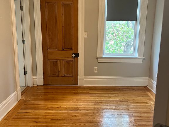 5th image of 2624 Ann Ave