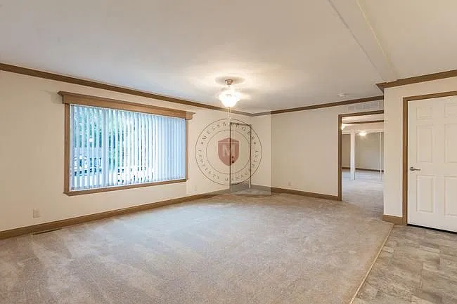 4 bed, $2,350 — Photo 2