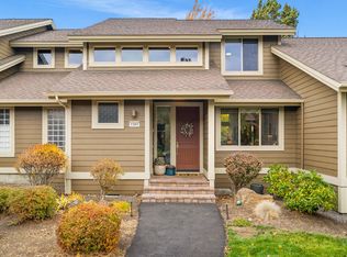 1302 Highland View Loop, Redmond, OR 97756